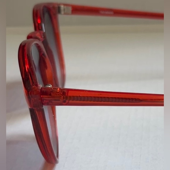 Vintage 80’s Round Oversized Red Sunglasses 55-18-145 - Picture 6 of 6